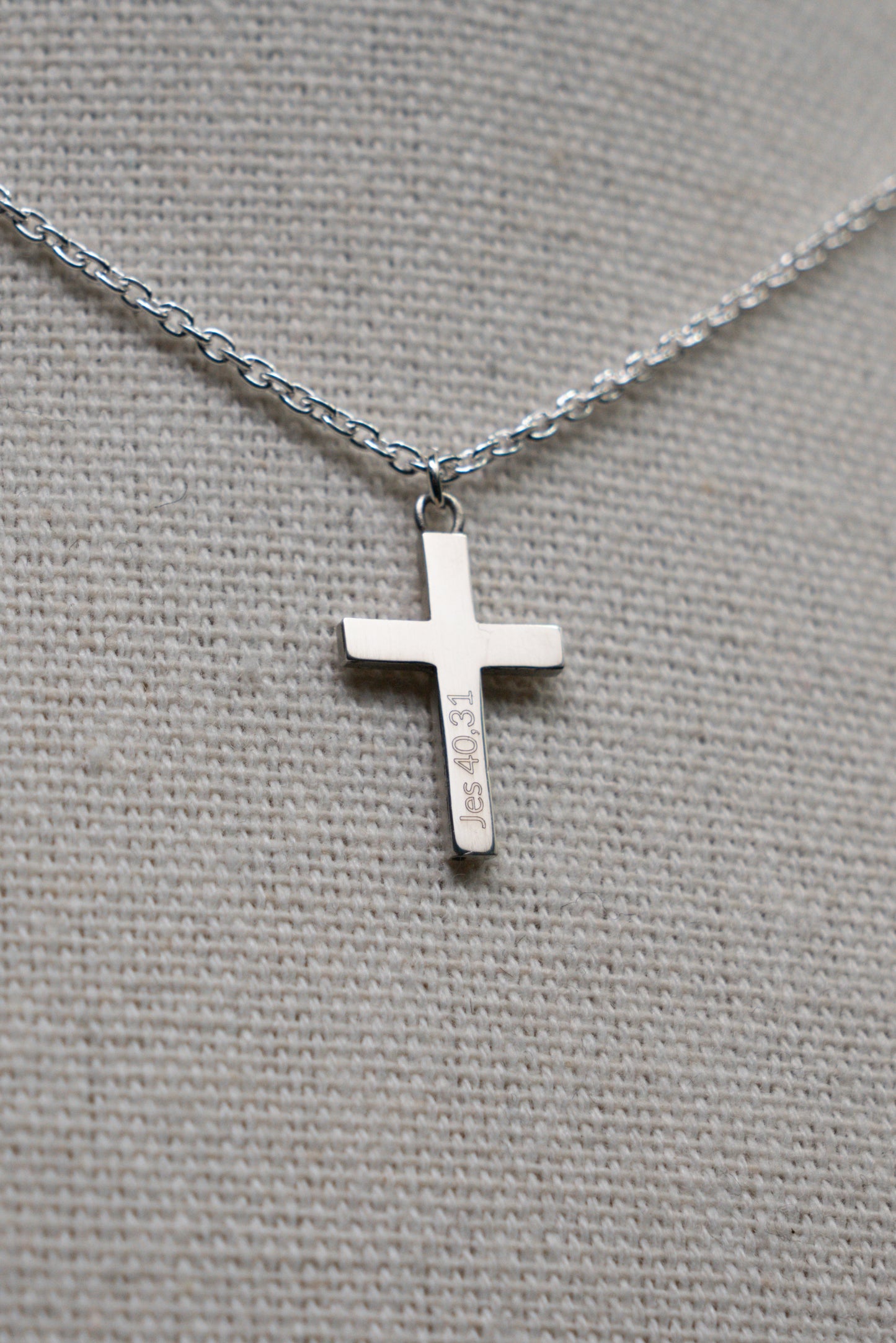 Silberne Kreuzkette - personalisierbar mit Gravur